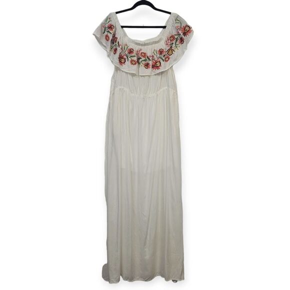 Davi and Dani embroidered flowers off the shoulder maxi dress, 1X - Picture 3 of 13